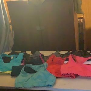 Sports bra lot
